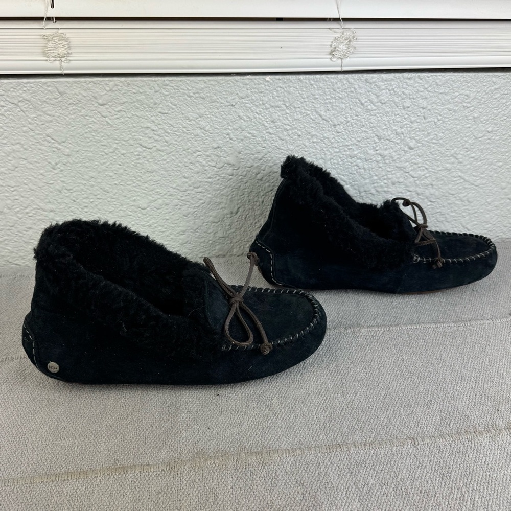 UGG Alena Shearling Cuff Moccasins Slippers Womens US 8 Black Suede - Picture 3 of 8